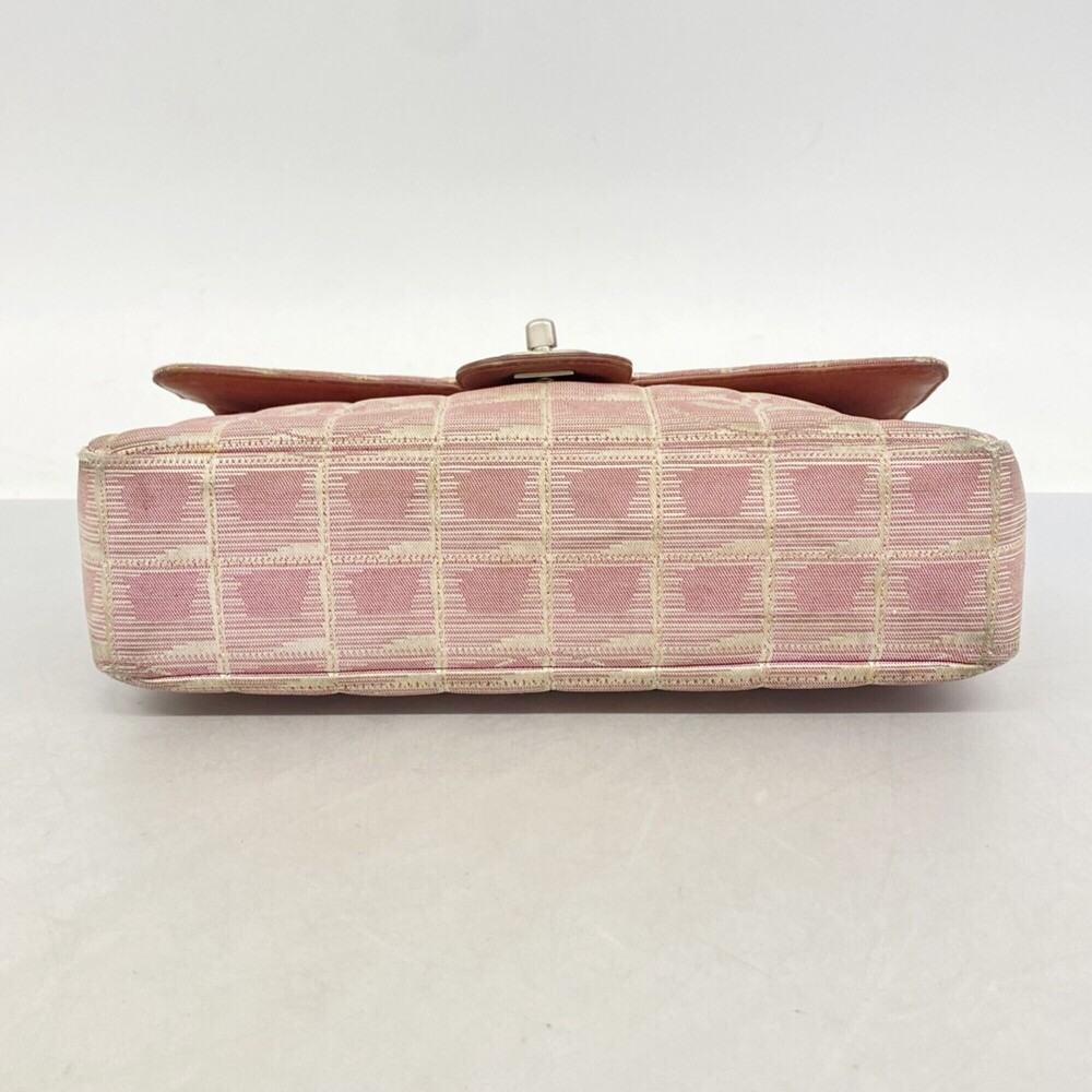 CHANEL Pink Shoulder Bag - Picture 3 of 10